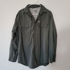 COLUMBIA men's shirt size M omni shade color gray